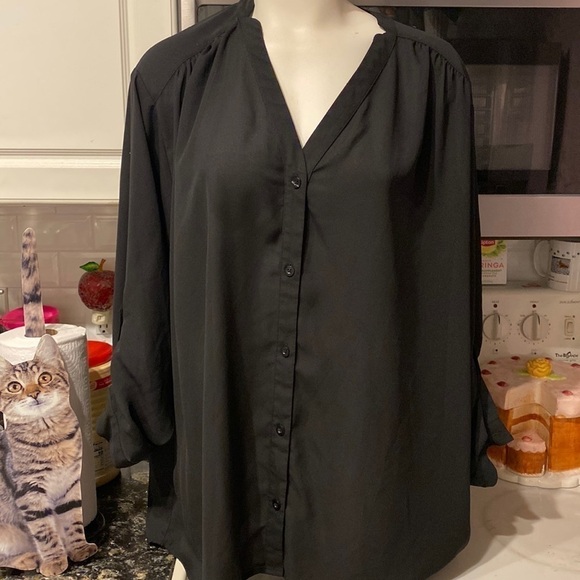 C Covington solid black long roll tab sleeve button front plus size 3X.  EUC - Picture 1 of 4